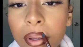 قلم تحديد الشفاه لوف: مفتاح الشفاه المحددة بشكل مثالي