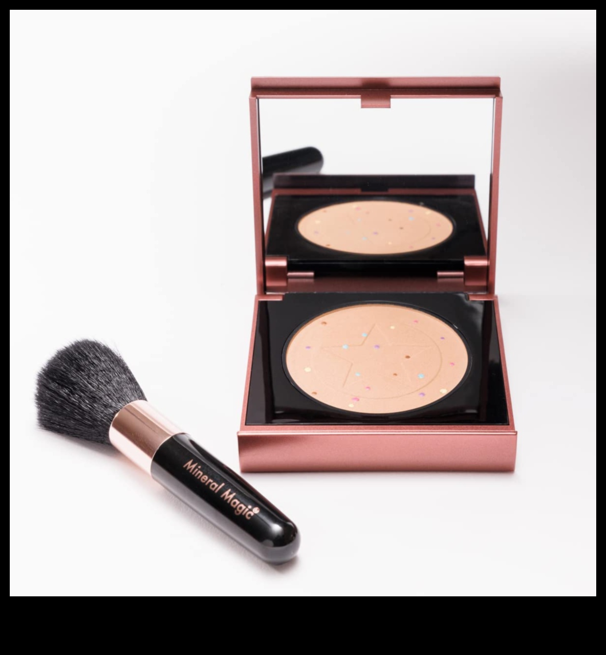 السحر المعدني: استكشاف فوائد مساحيق التثبيت المعدنية