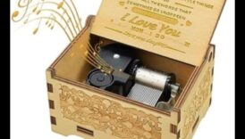 اللحظات الموسيقية: هدايا لحنية للأم المحبة للموسيقى