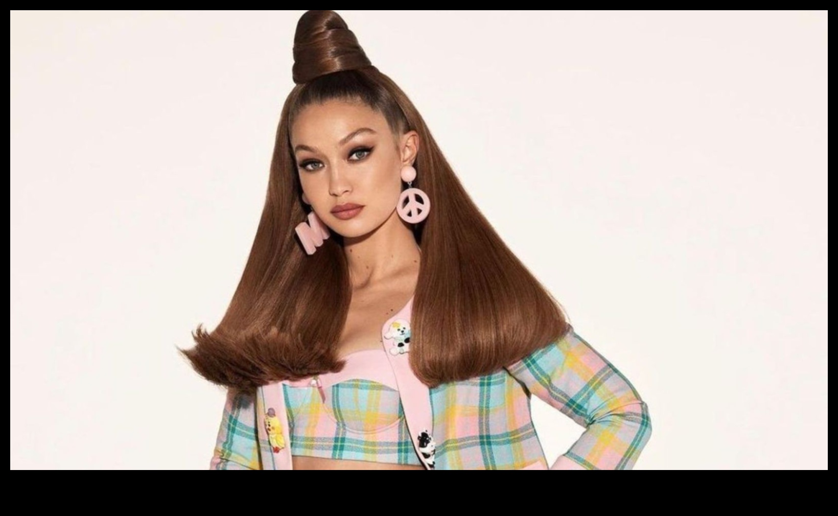 العامل المبهر: تسريحات شعر المشاهير التي تلفت الأنظار